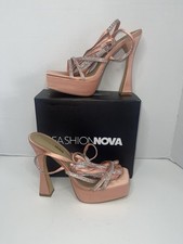 Women’s DiamondDaze Extreme Platform Heels – Fashion Nova – Peach – Size 10