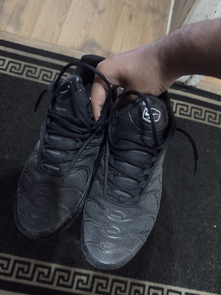 Size 9 - Nike Air Max Plus 1 Triple Black, photo 2 of 5