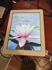 Apple iPad 2nd Gen Model A1395 9.7" Wi-Fi White / Silver Tablet Locked
