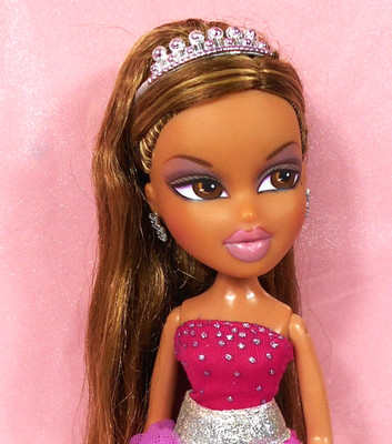 Bratz Doll Yasmin Birthday_Original Clothes-Shoes_Brown Hair-Eyes_2007  RARE