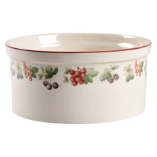 Wedgwood Provence Queensware 7" Souffle 1861925