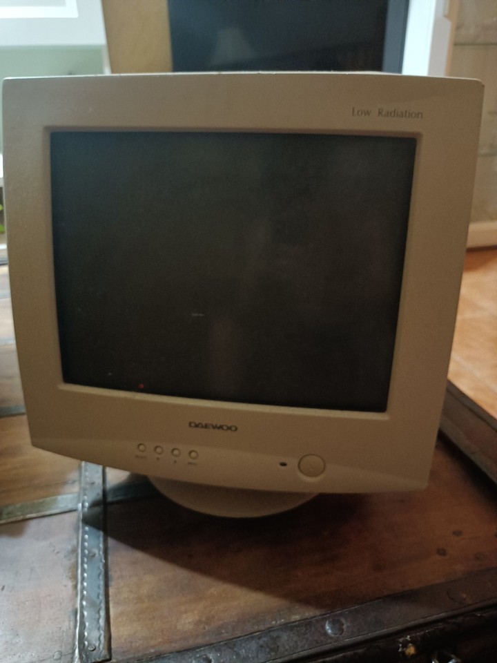 Monitor Vintage Daewoo Model 511x | eBay