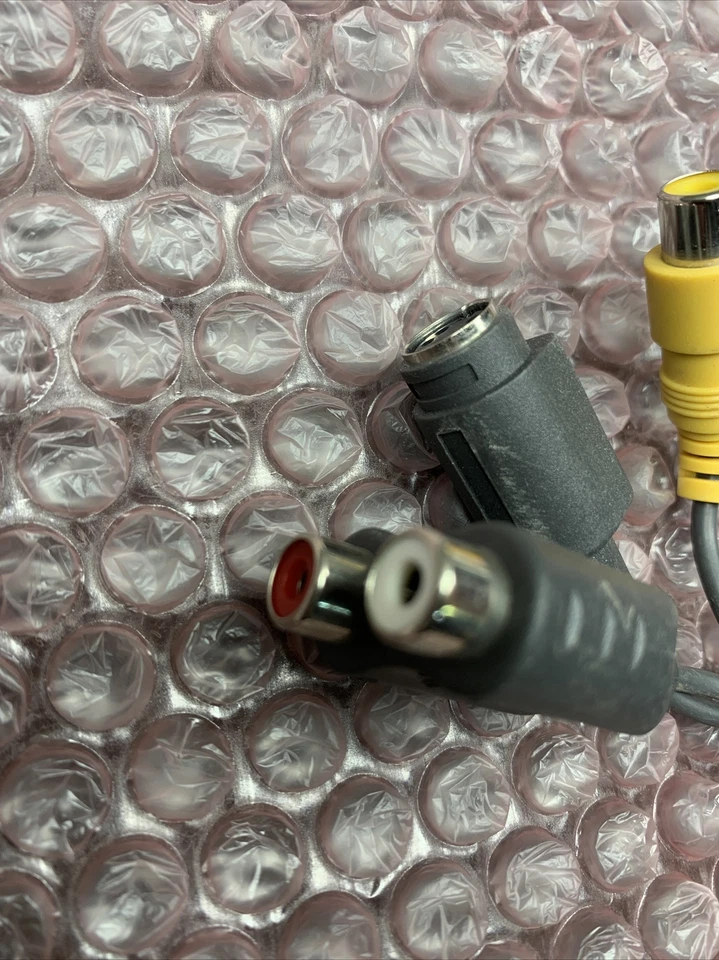 Used Belkin F5U208 VideoBus II  - Image 4 of 4