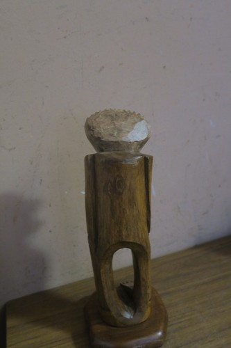 Estatuilla étnica vintage tallada en madera masculina japonesa? ¿Europeo? Estatua de hombre 11" - Imagen 5 de 6