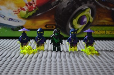 Lego Ninjago Possesed Lloyd njo0154 and some ghosts