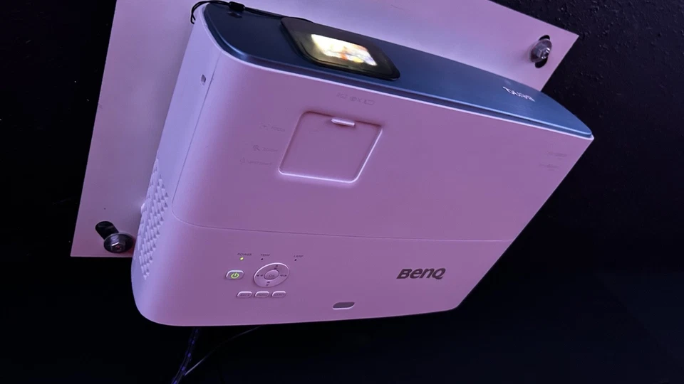 BenQ TK850 4K UHD Heimkino Beamer | Nur 700h | Perfekter Zustand ✨ - Bild 1 von 4