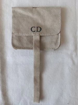 Schmucktäschchen,Schmuckaufbewahrung,Stoff,wohl Microfaser?CD,Christian Dior! - Bild 1 von 4