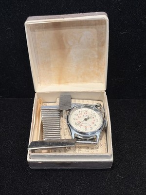 MINT CONDITION Vintage 1970s ZARIA ZARYA Medical Lapel Watch Original Box/Papers