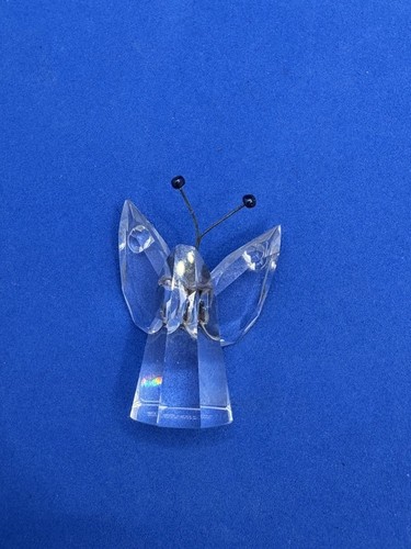 Iris Arc Crystal Butterfly Miniature - Picture 2 of 7