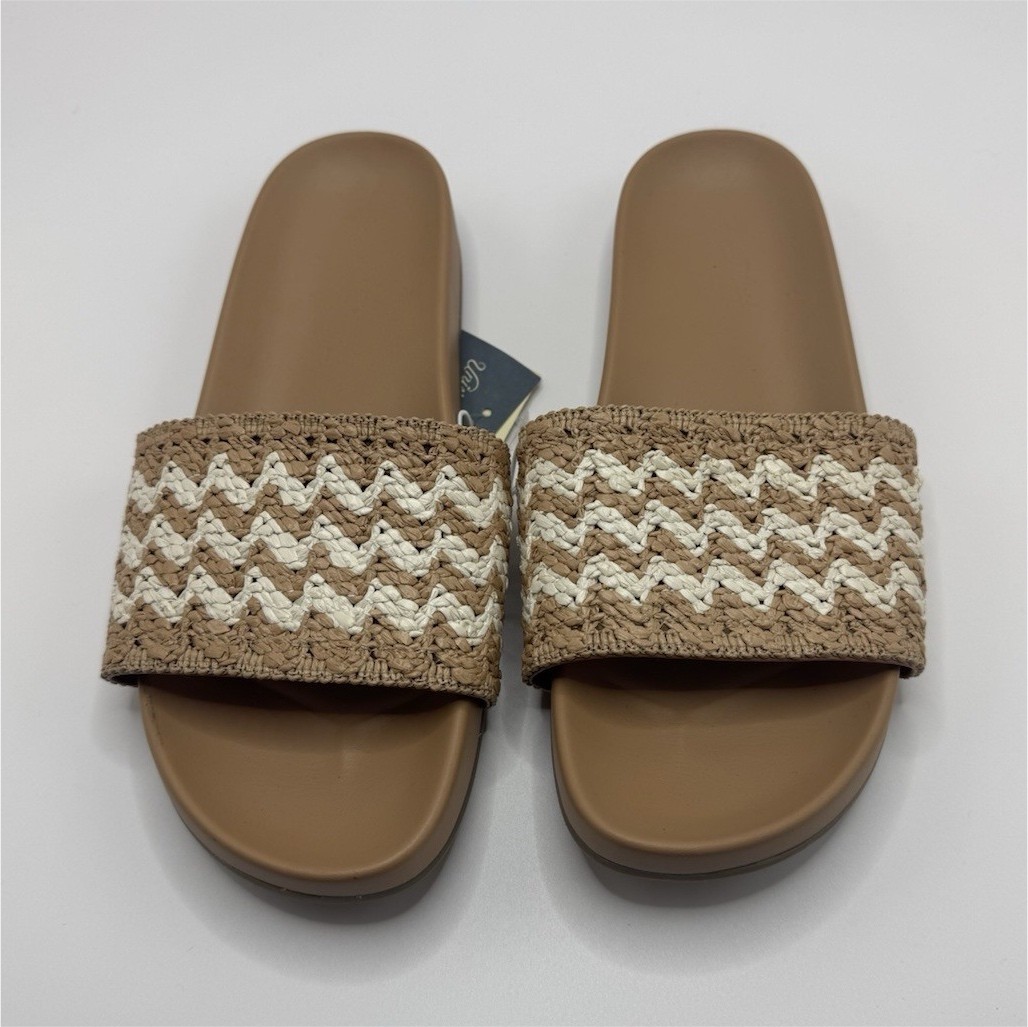 Universal Thread Women's Beige Brown Flat Sandals Crochet Slip On Size 6