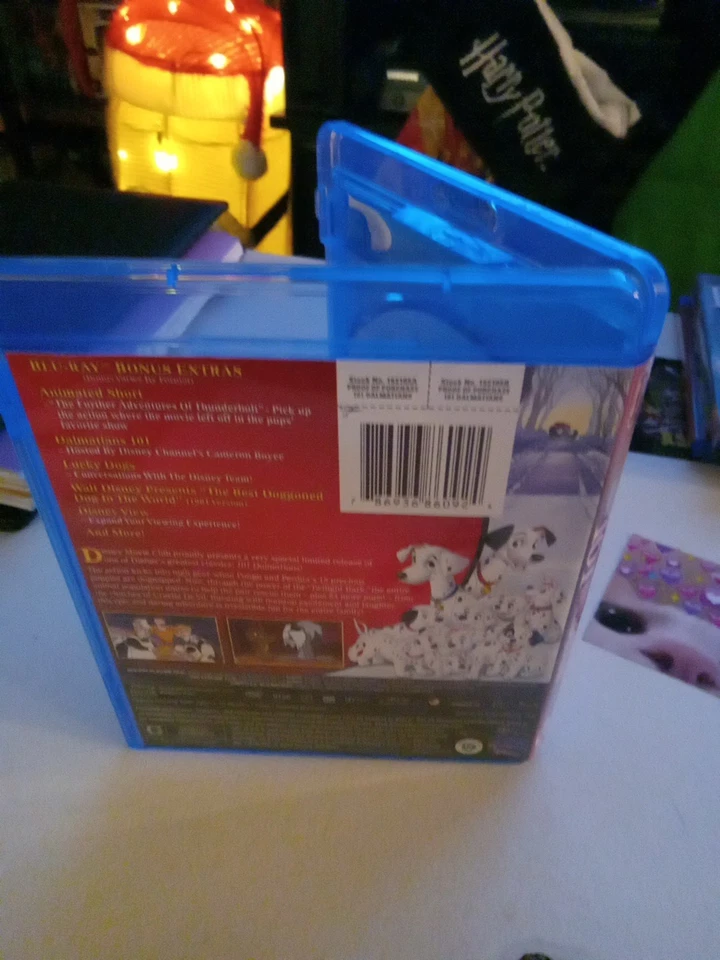 101 DALMATIANS BLU RAY + DVD LIMITED EDITION ( DISNEY  Movie Club Exclusive  - Image 3 of 3