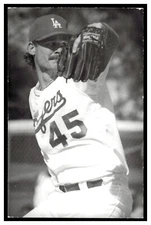 Kevin Gross (1991) Los Angeles Dodgers Vintage Baseball Postcard PCLD