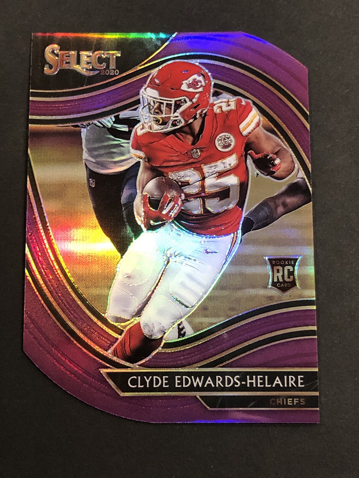 2020 Select - Field Level Purple Prizm Die-Cut #354 Clyde Edwards-Helaire (RC)