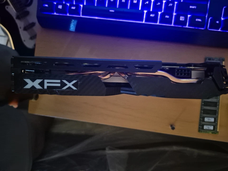 NUNCA USADO AMD Radeon RX 580 8GB GDDR5 PCIe 3.0 Foto 3 de 3