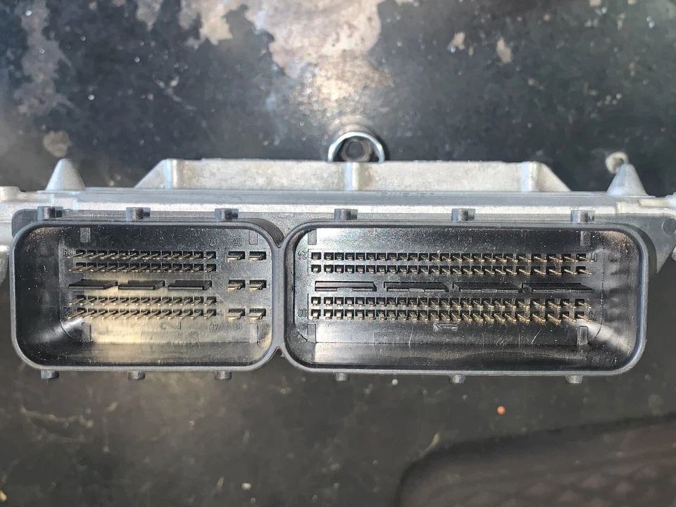 Used 2016 Mercedes-Benz GLC300 Bosch MED17.7.2/ECU 0261S09815/A2749001600 - Image 3 of 4