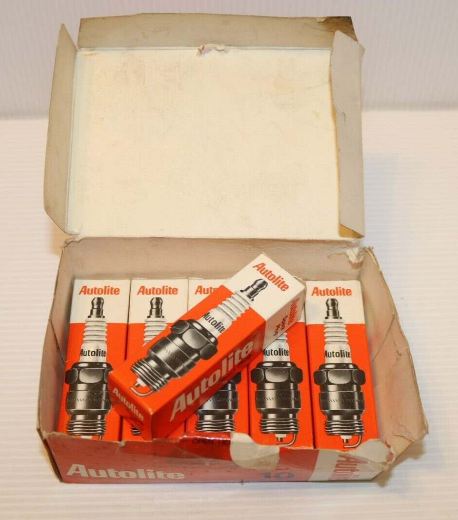 Vintage Autolite 2976 Regular Spark Plug - Box of 6 Plugs - New Old Stock NOS