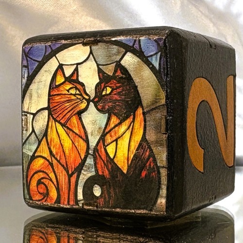 Mosaic Meow - Luminous Game Companions - Backgammon Doubling Cube 36mm