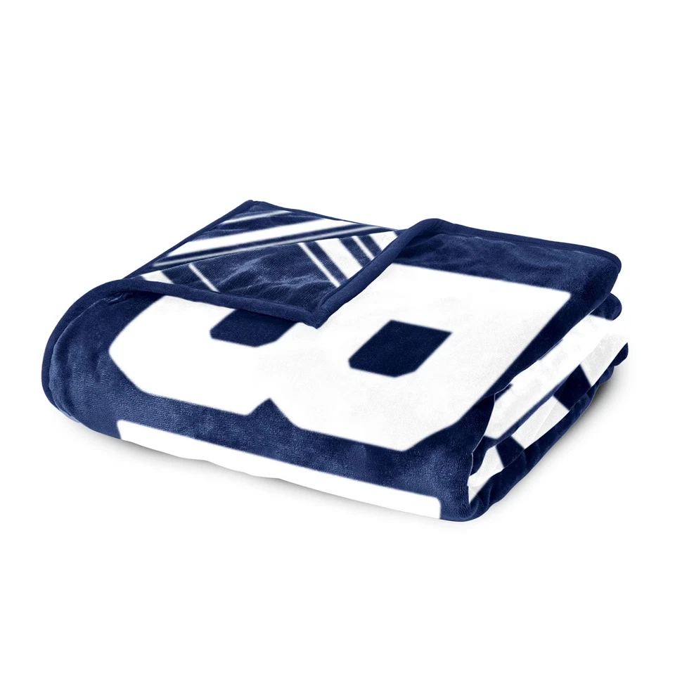 Manta súper suave de felpa NFC de gran tamaño 60x70" con logotipo de Chicago Bears 1920 Foto 4 de 4