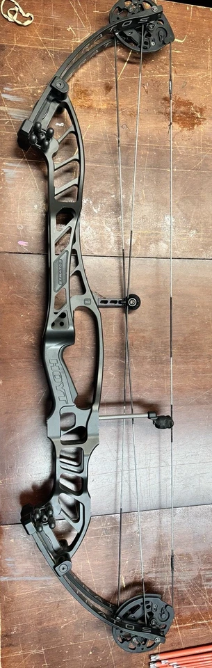 Hoyt Stratos 40 RH Matte Blackout HBT 50-60lb DW y 29.5-32 DL cuerdas nuevas  Foto 4 de 4