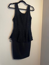the Hanger Black mini dress sleeveless lace size Large