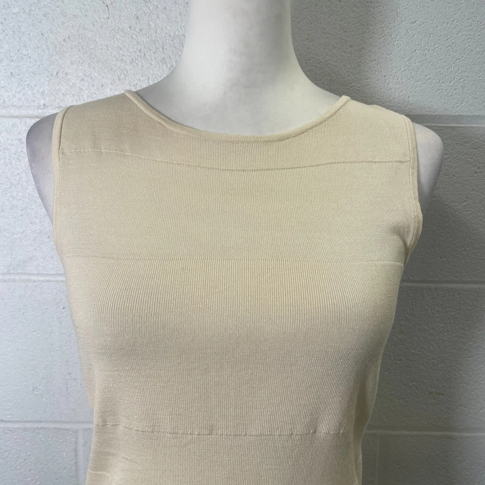 Camiseta sin mangas Judith Hart mezcla de seda para mujer mediana beige tejida sin mangas cuello redondo Foto 3 de 4
