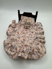 Sylvanian Families Sweet Dreams Bed – Complete with Bedding & Plush Toy