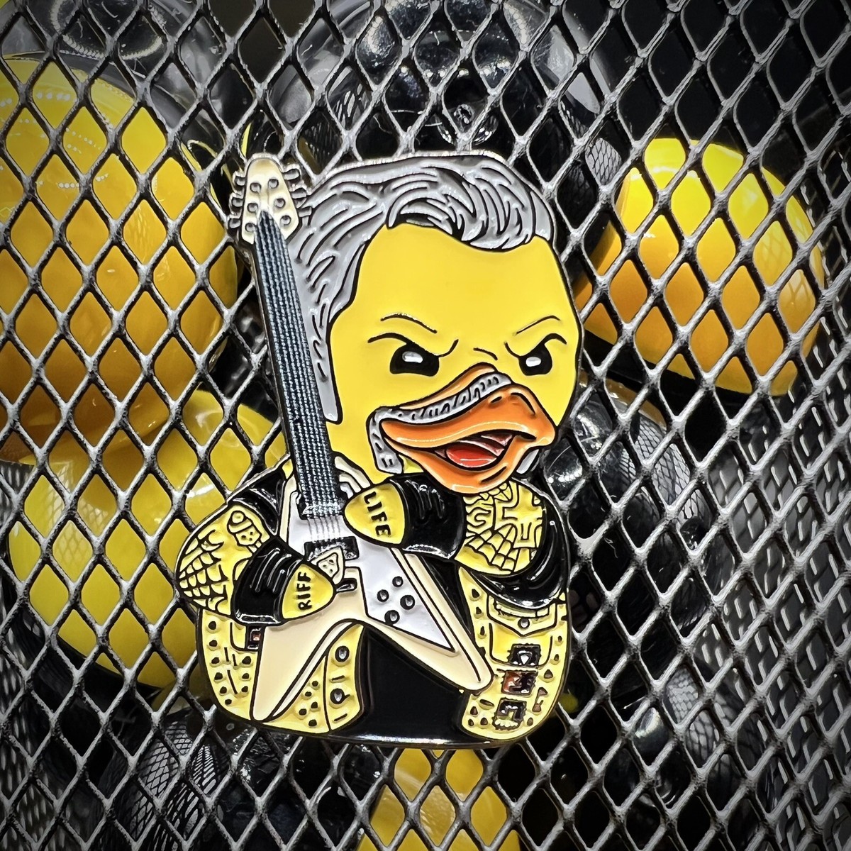METALLICA JAMES HETFIELD TUBBZ TOY TRIBUTE PIN BADGE COIN METAL