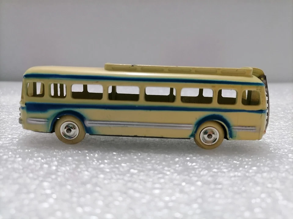 CAR RENAULT - Vintage CIJ 3/40, Hecho en Francia 1954 Foto 2 de 4