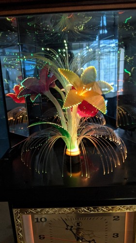 *RARE* YIRNG SHEHNG CLOCK FIBER OPTIC LIGHT UP FLOWER DECOR - 第 5/12 張圖片
