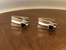 SWANK cufflinks silver tone wrap Black Cabochon Latched Catch Clasp Closure