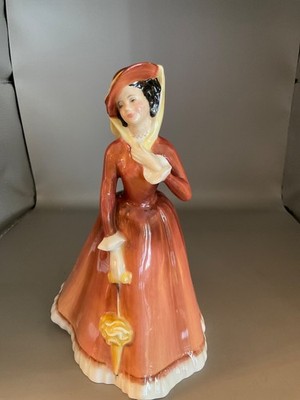 Royal Doulton Figurine ''Julia'' Bone China HN2705 1974, Used, Excellent Condition