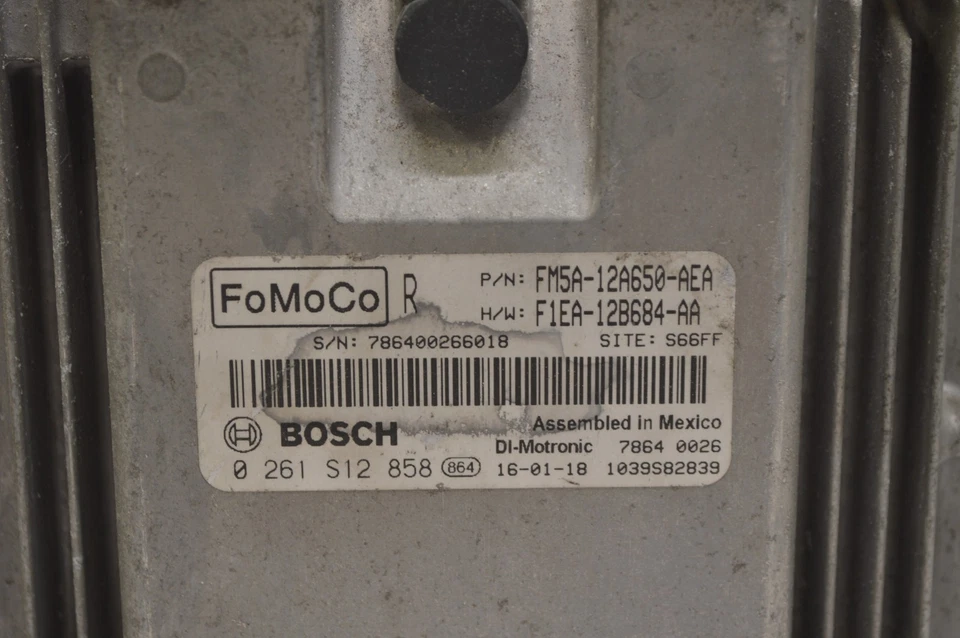 Unidad de módulo de control del motor Ford Focus FM5A-12A650-AEA 2014-2016 ECM C76 040 Foto 3 de 4