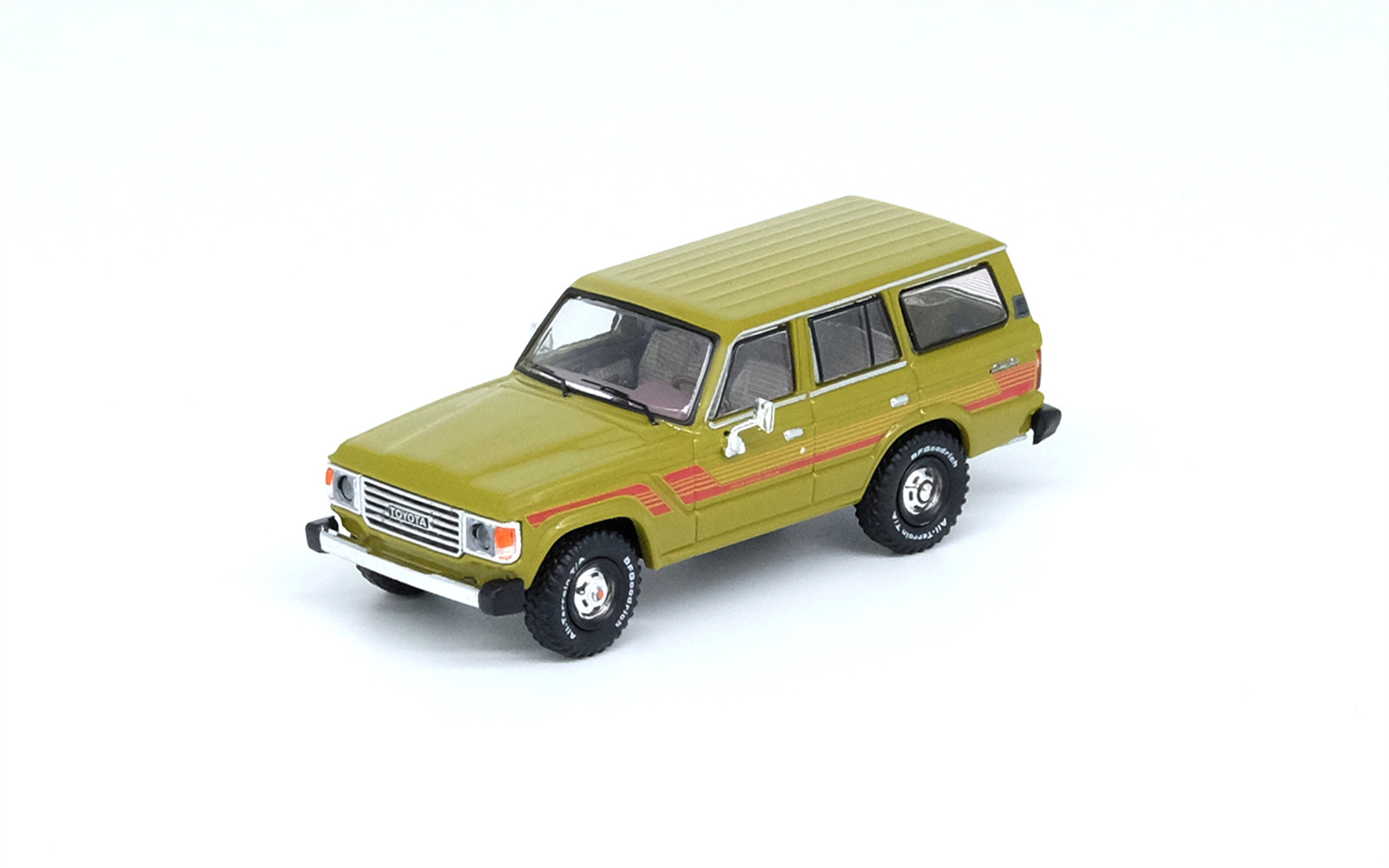 Toyota Land Cruiser FJ60 Olive Green 1:64 Scale Inno64 IN64FJ60OLGR