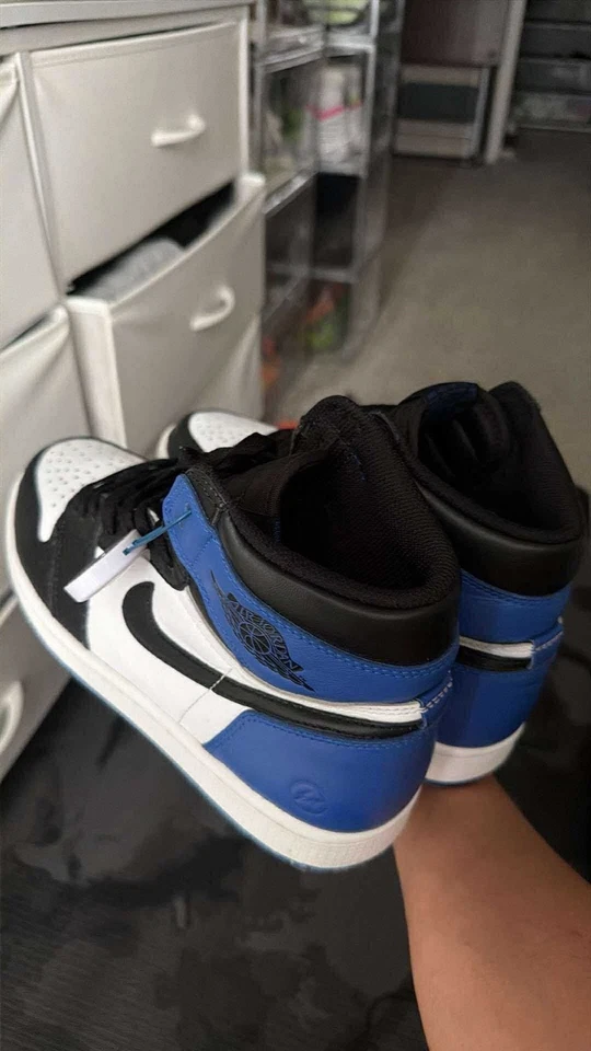 Fragment Design x Jordan 1 2014 retro alto OG Foto 3 de 4