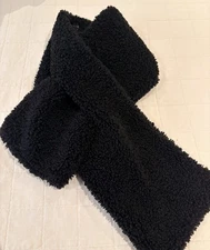 BANANA REPUBLIC SHERPA PULL-THROUGH SCARF Muffler Winter Cozy Black