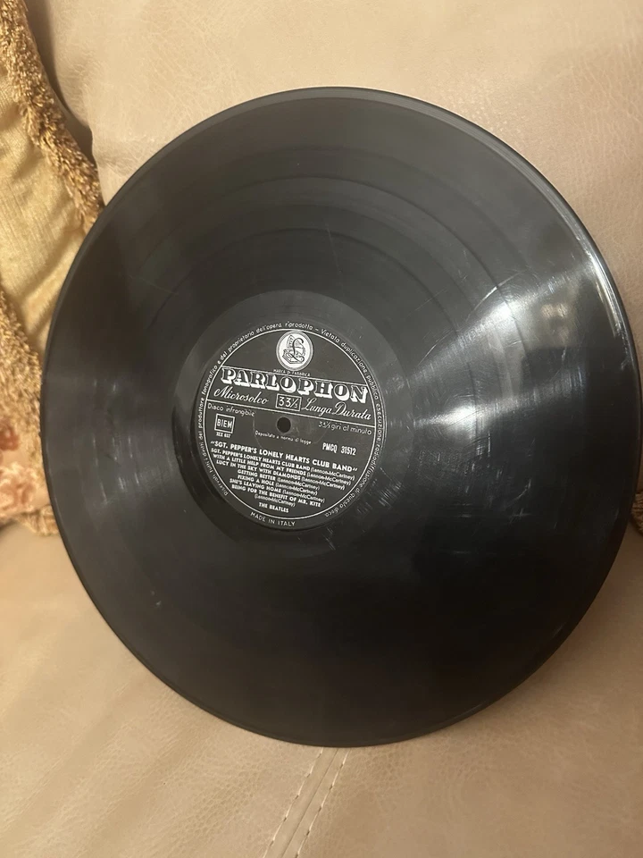 Beatles Sgt Pepper LP, foto 2 di 5