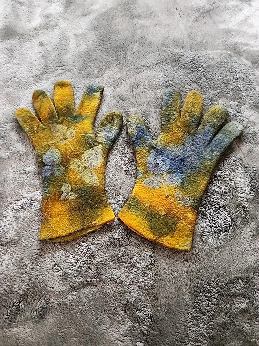 Handmade Felted Gloves Russian Forest Beautiful One Size Womens