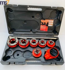 RIDGID MANUAL RATCHET PIPE THREADER SET 1/2" TO 2" WITH ACCESSORIES AS SHOWN