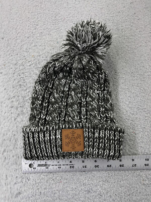 Gertex Beanie Toque Adult One Size Gray Cable Knit Snowflake 100% Acrylic Pom