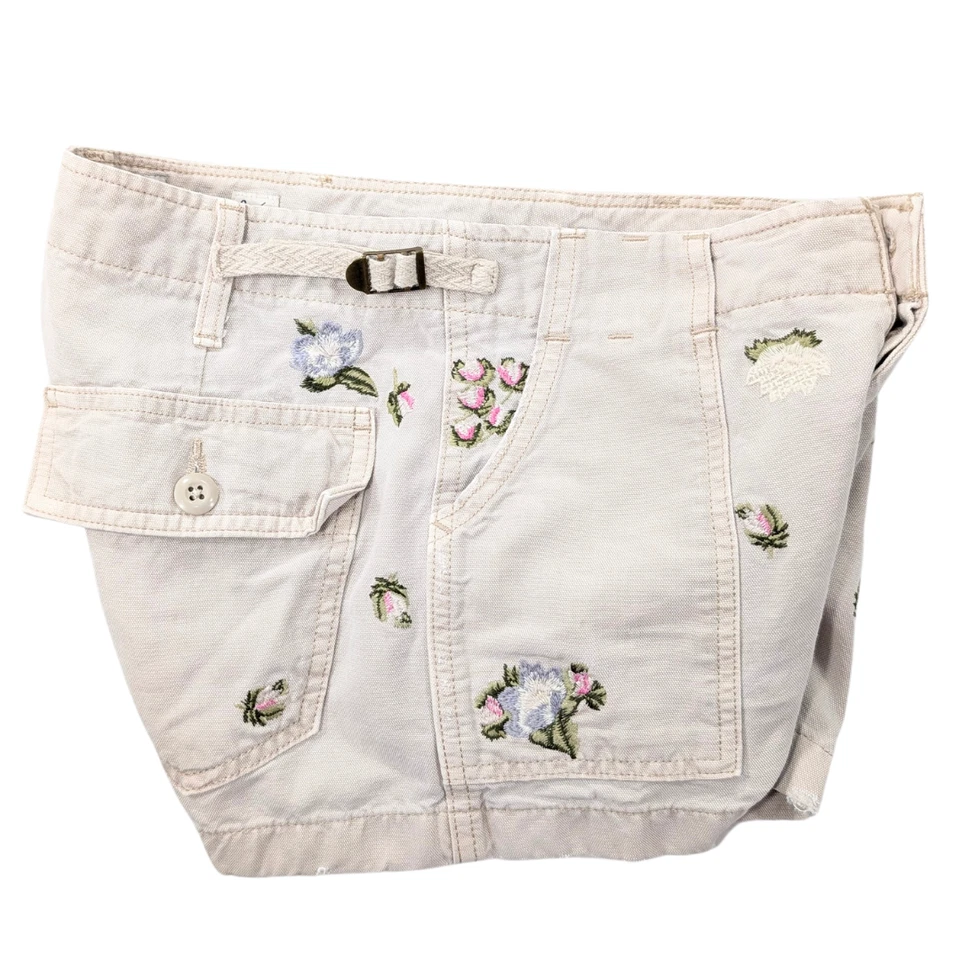 Lucky Brand Women's 0/25 Khaki Square Pocket Floral Embroidered Camp Shorts - Image 4 of 4