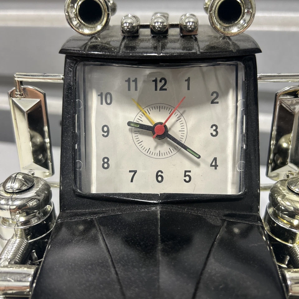 VTG Black & Chrome Tractor Semi Truck Clock Lorry Cab Big Rig - Image 2 of 4