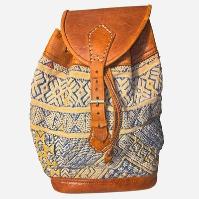 yeti bucket bag near me 5 Gallon LoadOut 360-Degree Swivel Seat, Heavy Duty Foam Cushion for Dove/Duck Hunting, Fishing, Baseball, Gardening and Camping : Health & Household HIDEONLINE BONE/ BEIGE REAL BARE Color:CABIN GOLD When the lid is