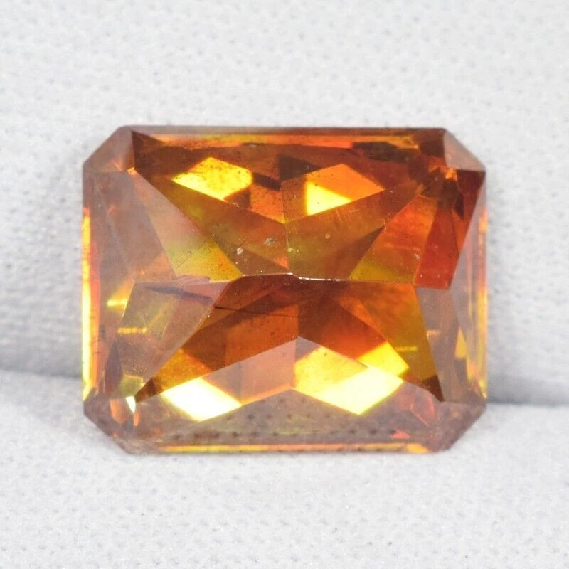 10.50 ct DAZZLING BEST ORANGE  NATURAL SPHELARITE GEMSTONE  OCTAGON  See Vdo DB - Image 2 of 3