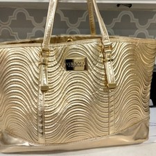 VERSACE PARFUMS GOLD RIBBED MAGNETIC CLASP WEEKENDER LARGE TOTE BAG  NEW
