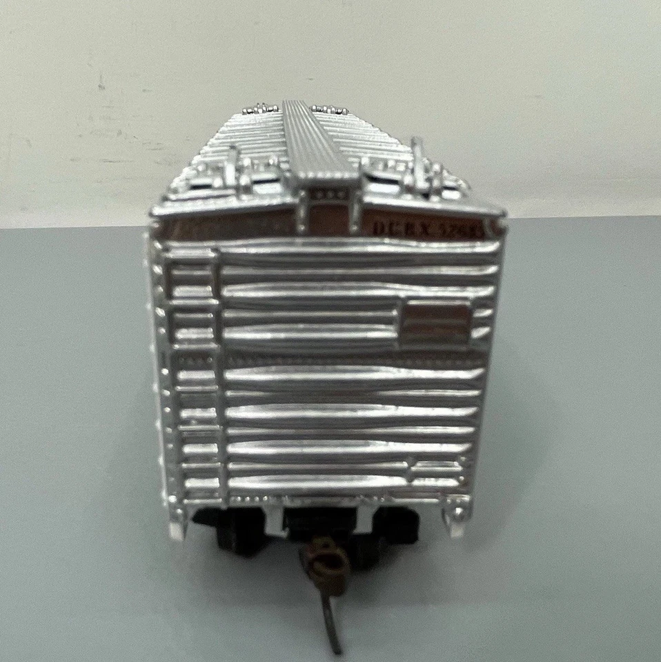 Debois Brewing Co Budweiser Train Freight Car Beer Reefer HO Scale White - Image 4 of 4