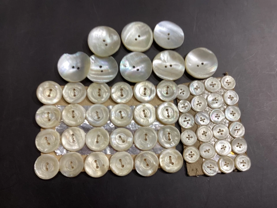 De colección Nuevo Lote De 55 Perlas Madre 2 Y 4 Agujeros 11 Y 19 mm Y Botones Abrigo India Foto 3 de 4