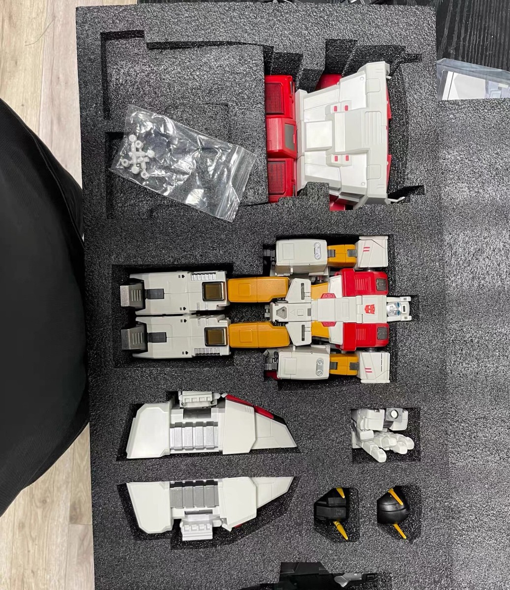 In Stock Now Transforms Zeta Toys ZB06 MP Scale Superion