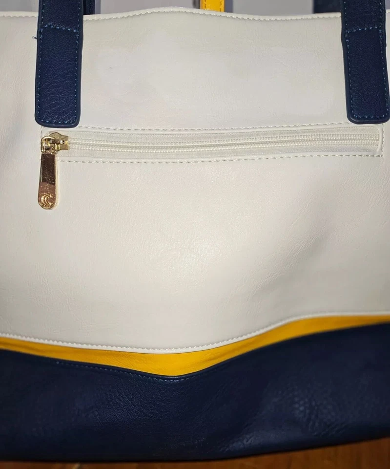 Fun Fashioning Charming Charlie Nautical Handbag.    1042 - Image 4 of 4