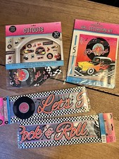 Piatto Di Carta Per Feste Rock N Roll Amscan – 8 Pezzi Da 26,6 Cm – Design Macchine D'Epoca – Monouso