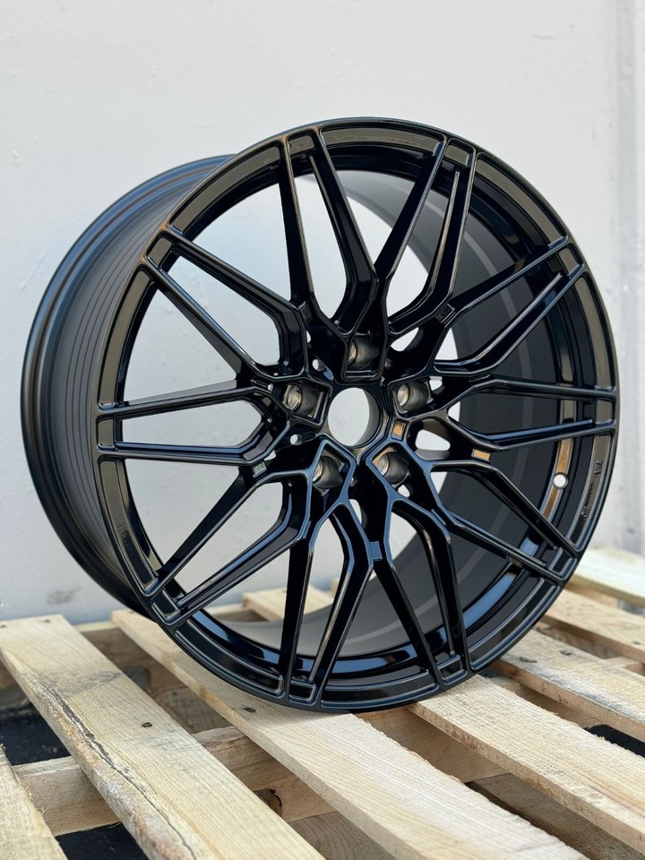 1 X Edge Street 352MB 18X8 5X4.50/5X120 74.1 Hub +40 Offset Black Wheel Rim main image 1